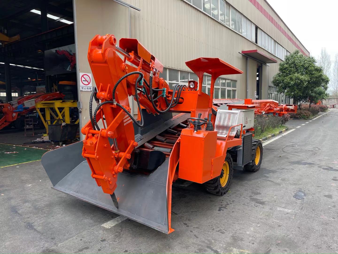 扒渣機(jī)的換向閥對比，如何去保養(yǎng)維護(hù)