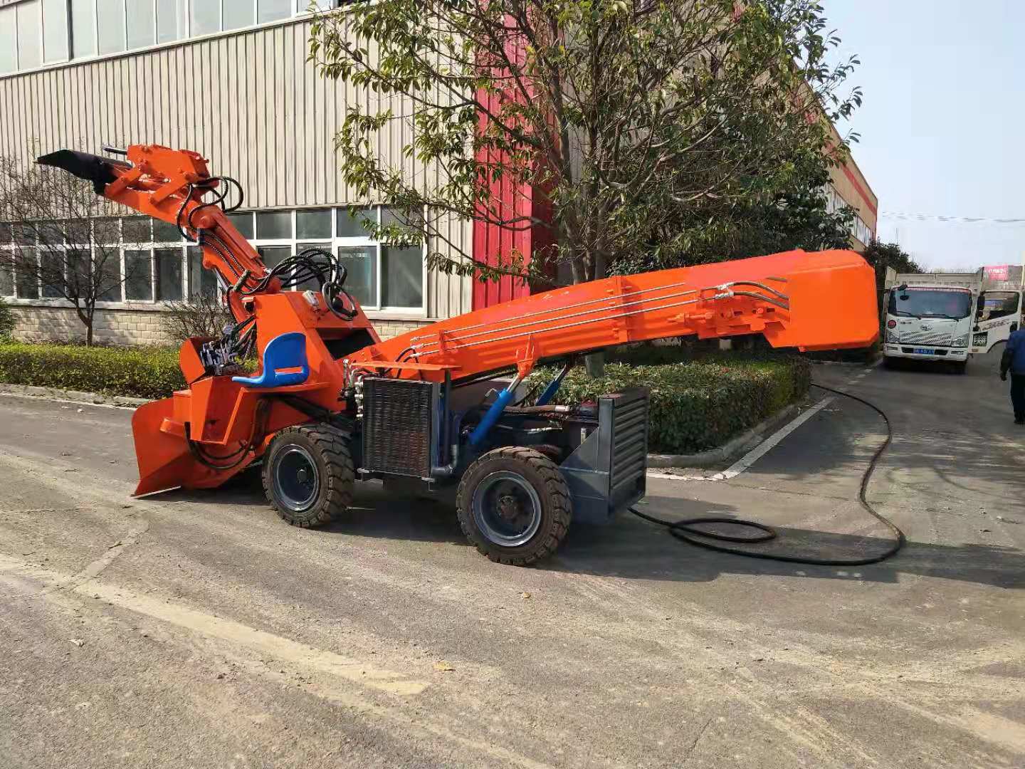 購買扒渣機(jī)不光要看價(jià)格還要看質(zhì)量